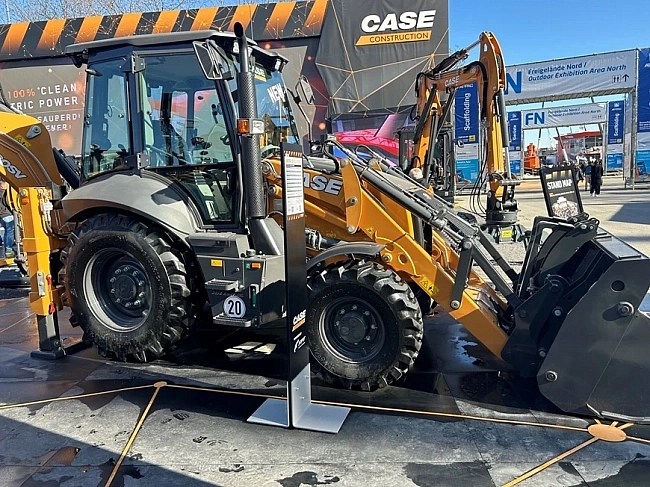 багер-товарач CASE 580SV Evolution