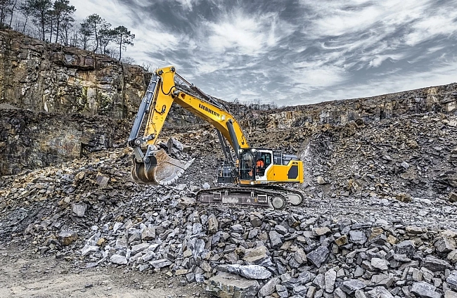 Liebherr представи три нови 50-тонни верижни багера на steinexpo 2026