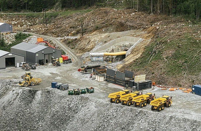 Volvo CE въвежда първите електрически съчленени самосвали A30 Electric в реален инфраструктурен проект