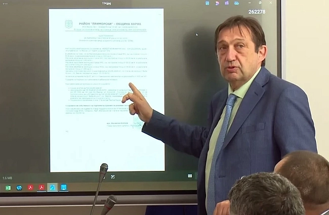 Незаконното строителство край Варна е в правомощията на Общината, заяви министър Шишков