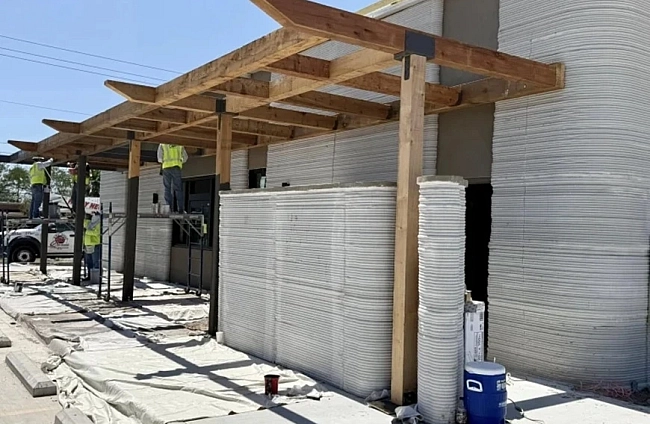 Starbucks открива първия си 3D принтиран drive-thru в Тексас