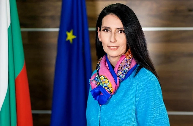 Министърът на регионалното развитие Ангелина Бонева подаде оставка