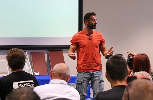 Mapei проведе специализирано обучение за настилки в промишлени помещения