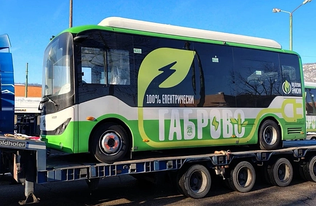 С нови електробуси се подобрява транспортната услуга в Габрово