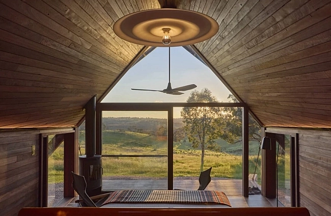 Стоманени A-frame къщи устояват на суров климат