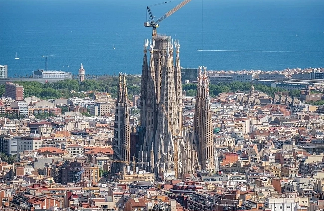 Идеята зад La Sagrada Familia: Моделът на висящата верига на Гауди