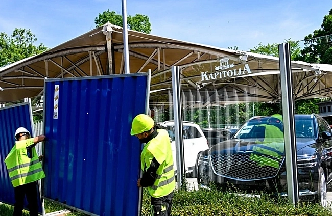 Край на процедурните хватки: Съдът окончателно отряза Капитолия, демонтажът в Борисовата градина продължава