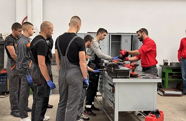 HILTI България стартира инициативата TOOLS4SCHOOLS за подобряване на обучението в техническите училища и университети