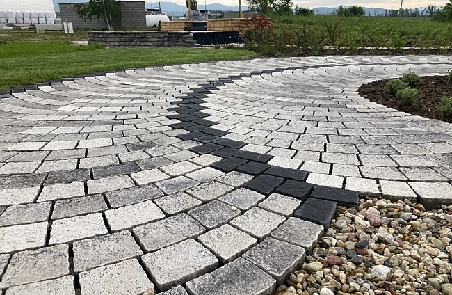 Сегментният паваж ARTE – решение, което съчетава визията на класическия паваж със съвременни технологии