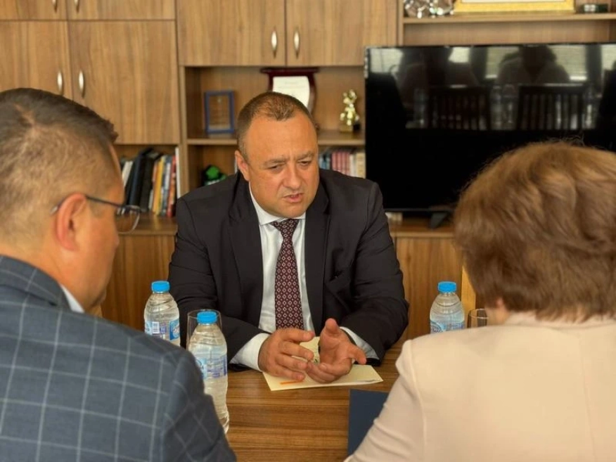 Министър Иванов: В четвъртък се очаква да бъде пуснато движението по пътя Мездра - Ботевград