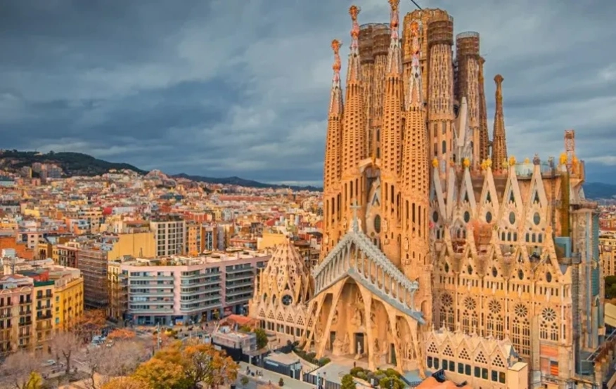 Идеята зад La Sagrada Familia: Моделът на висящата верига на Гауди