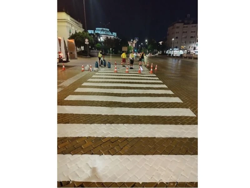 Столичната община започна обновяване на пътната маркировка за по-висока безопасност