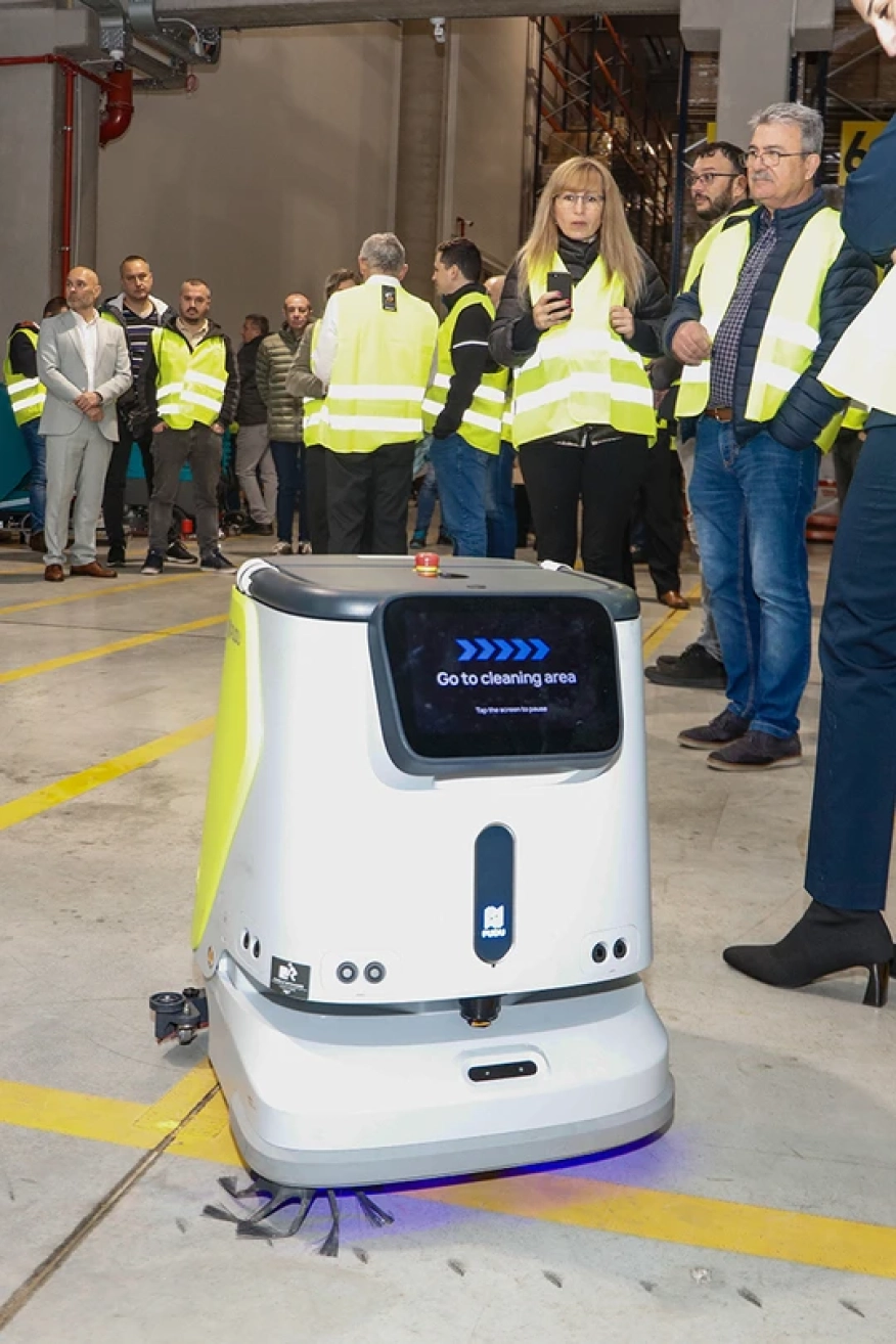 Емил Димитров, мениджър логистика в LOGISTICS 99 (вляво с председателя на Българската асоциация по снабдяване Арно Куюмджиян