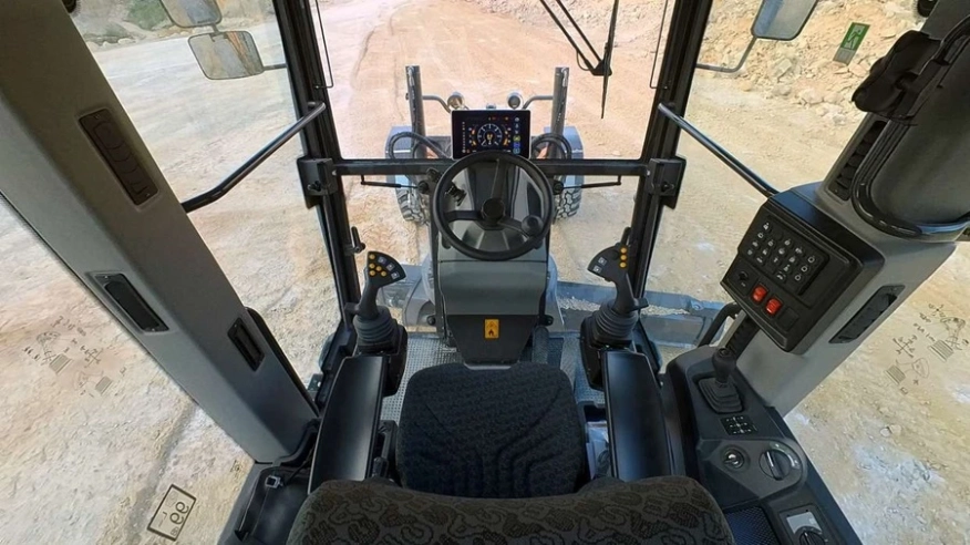 CASE Construction Equipment пуска грейдери от серия D