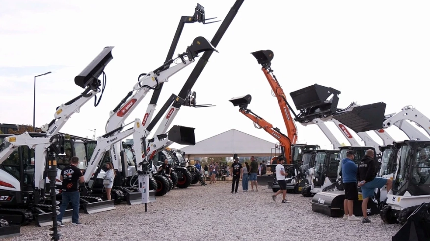 Строителната техника отблизо: Мегатрон показа машините на Bobcat, Develon и Atlas Copco