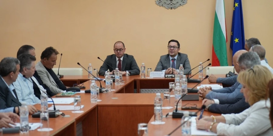 Държавата готви нови мерки за развитие на индустриалните зони