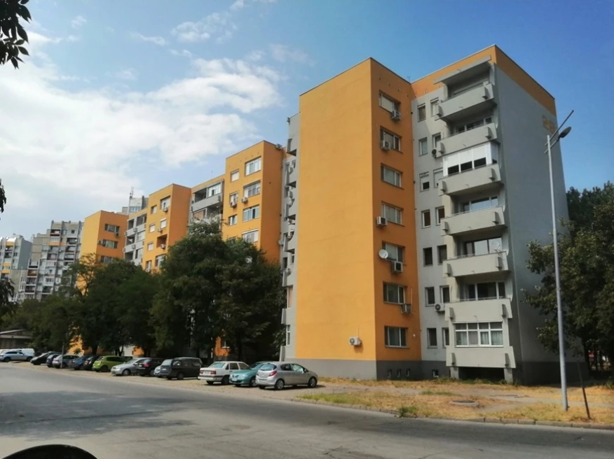 Renovation Twin на Пловдив