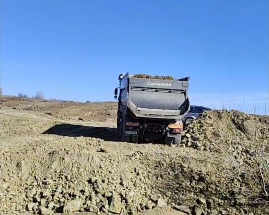 Четири акта за нарушения при проверка за незаконно изхвърляне на земни маси в с. Бистрица