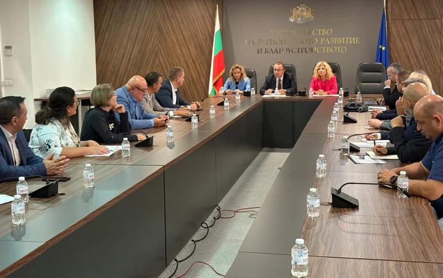 Министър Иван Иванов: Нужна е максимална мобилизация от общините за изпълнението на проектите по Програма Региони в растеж 2021-2027 г.