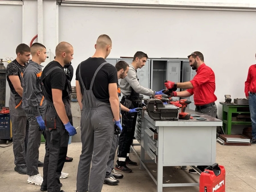 HILTI България стартира инициативата TOOLS4SCHOOLS за подобряване на обучението в техническите училища и университети