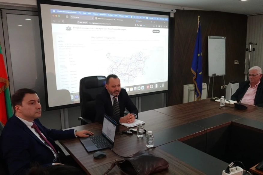 Нова онлайн платформа показва всички ремонти по пътищата в България