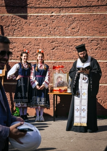 Кметът Васил Терзиев и кметът на Панчарево Евгения Алексиева дадоха старт на строителството на нова сграда към 83-то училище