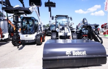 Megatron представи топ техника от Bobcat и Develon на БАТА АГРО 2025