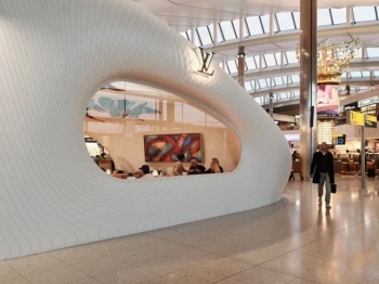 Louis Vuitton на Heathrow Terminal 2