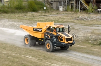 Hyundai разширява продуктовата си гама с нови багери, товарачи и самосвали