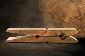 Riva1920 превръща ливанския кедър в колекционерски дизайнерски обекти на Salone del Mobile 2026